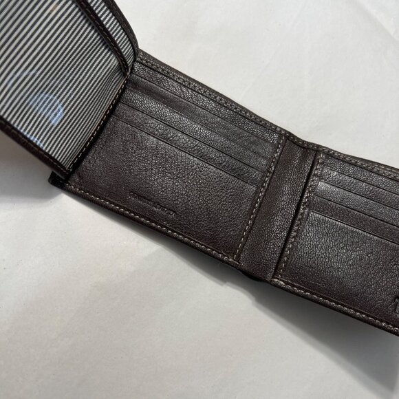 Timberland Genuine Leather Bi-Fold Wallet - Picture 5 of 7